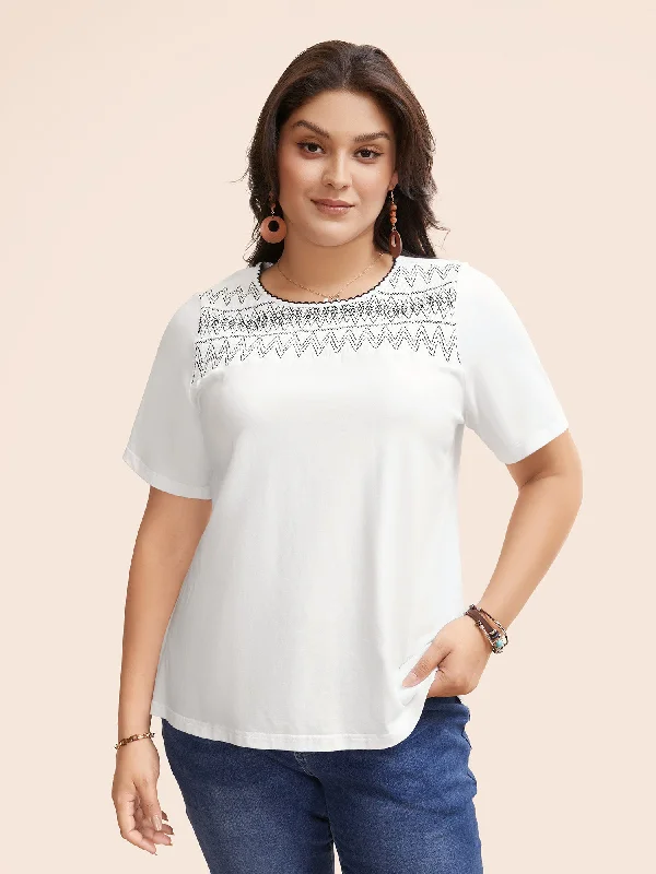 Round Neck Embroidered Shirred T-shirt